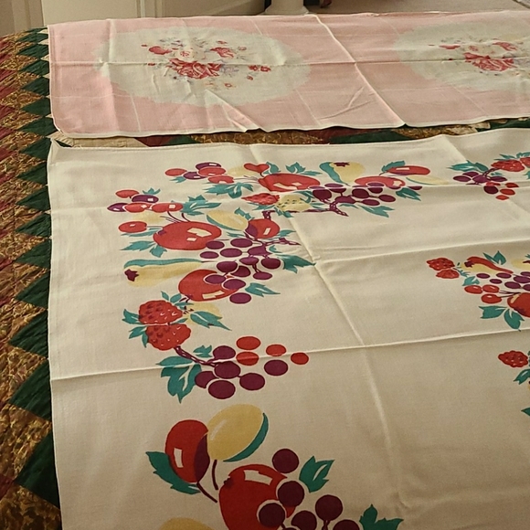 unknown Other - Vintage tablecloths